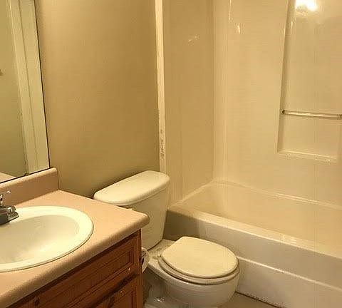 2nd image of 2101 Wesley Ct