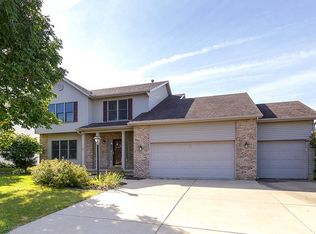 4625 E 49th Ct, Davenport, IA 52807