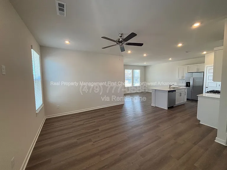 4802 W Planetree St — Photo 11