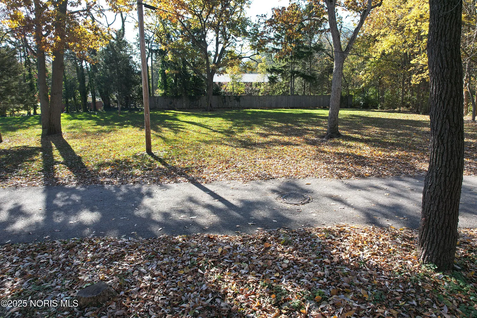 3638 E Rock Cliff Dr photo 1