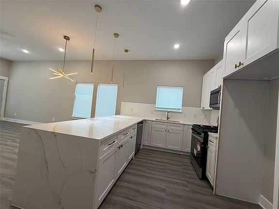 3rd image of 8114 Double Ave #A