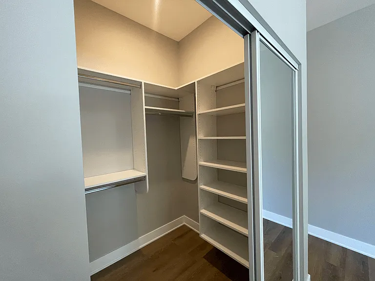The Bryn - 5600 N Sheridan Rd — Photo 35