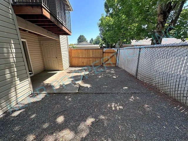 1258 NE 16th St — Photo 14