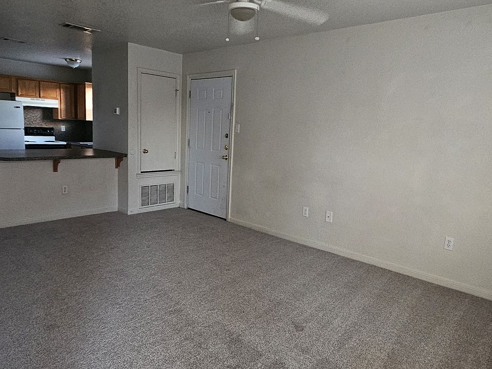 1st image of 1009 Lansberry Ct