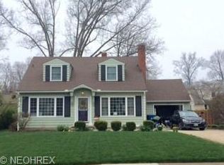 26621 Russell Rd, Bay Village, OH 44140