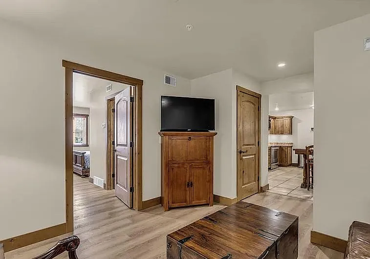 2260 Park Ave #11 — Photo 5