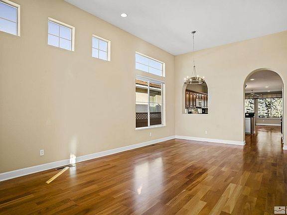 3rd image of 1380 Arona Dr