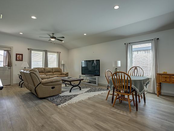 4th image of 2301 150th St