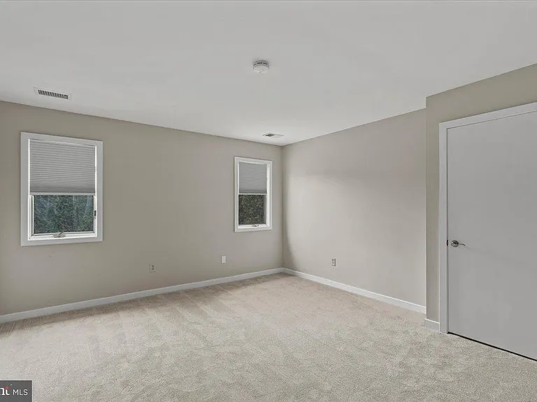 1 Center St #1 — Photo 10