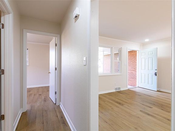 5th image of 2324 Becker Pl