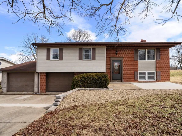 625 Mellwood Dr, New Lexington, OH 43764