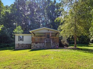 810 Layman Dr, Dandridge, TN 37725