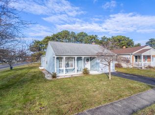 42 Normanton Ct, Toms River, NJ 08757