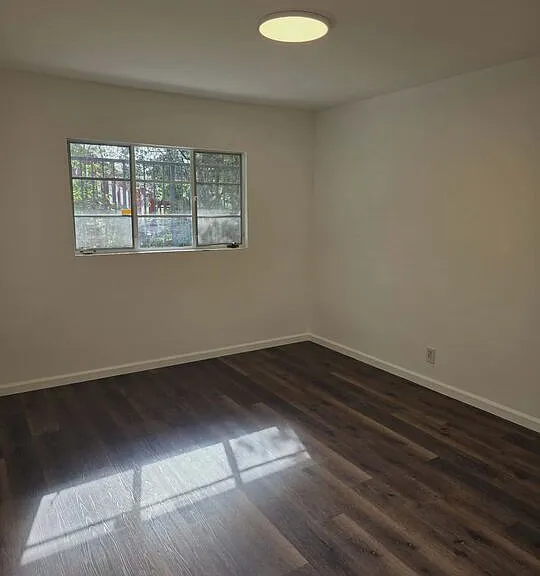 4233 Avocado St — Photo 5