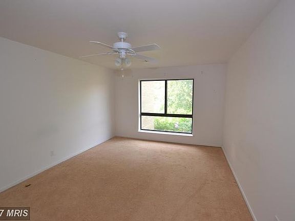 4th image of 563 Florida Ave