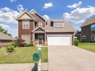 302 Nottingham Dr, Calera, AL 35040