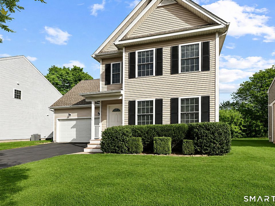 1st image of 6 Elizabeth Lane #6