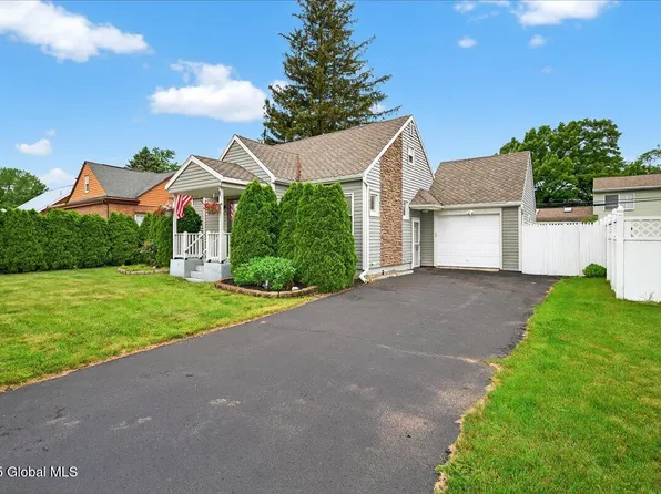 14 Grounds Place, Albany, NY 12205