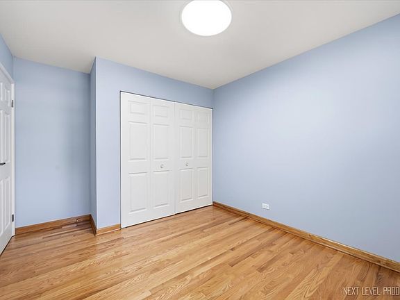 4th image of 539 Hampshire Ln