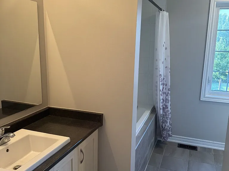 19842 Leslie St — Photo 14