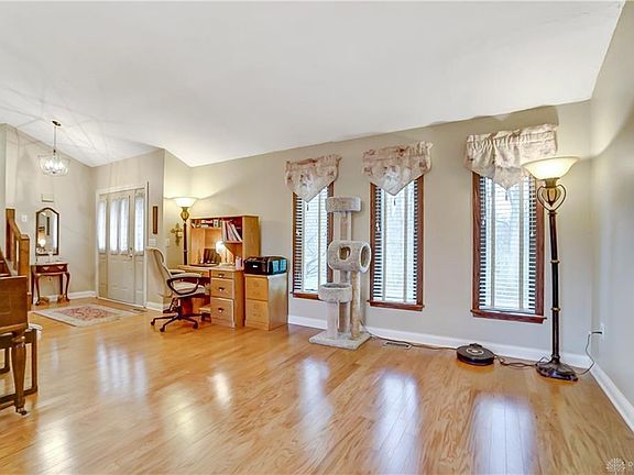4th image of 4511 Valley Brook Dr