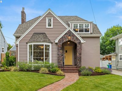 3336 NE Couch St, Portland, OR, 97232