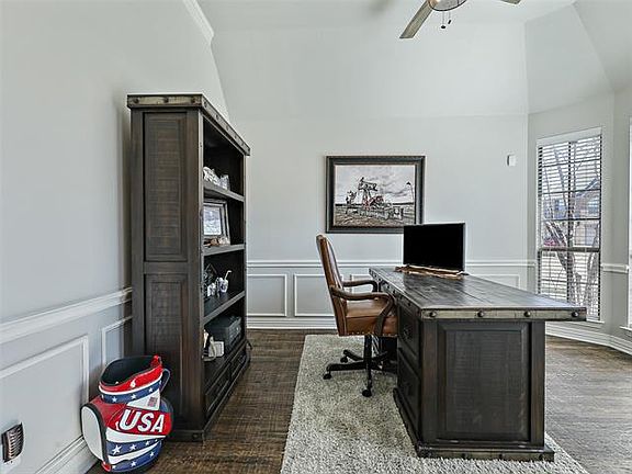4th image of 700 Moss Cliff Cir
