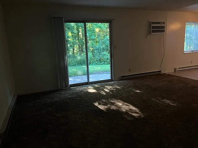 2 bed, 950 sqft, $1,000 — Photo 4