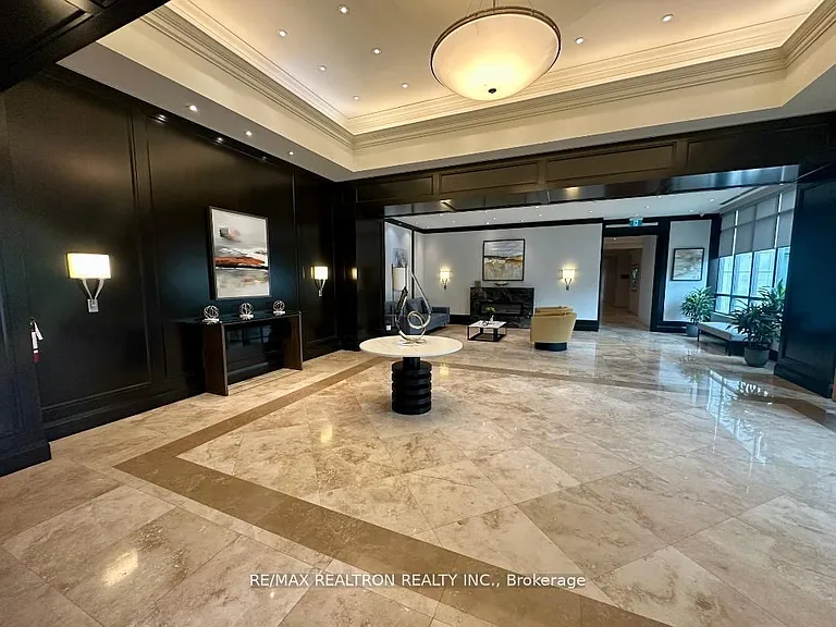 88 Promenade Cir #303 — Photo 3