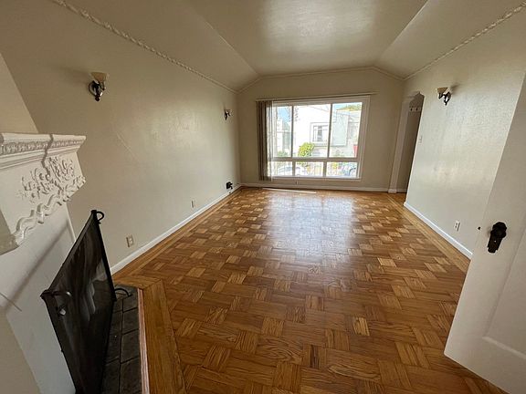 4th image of 238 Bright St