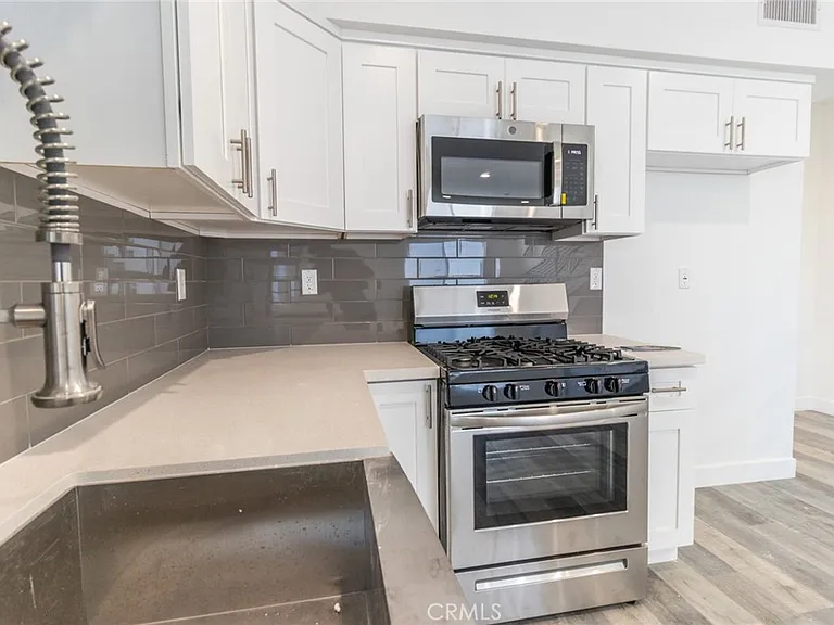 5148 Riverton Ave #5144 — Photo 10