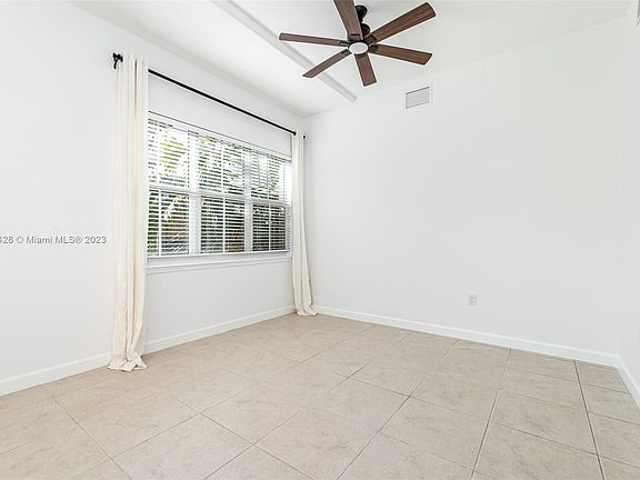 4th image of 3960 N Flagler Dr APT 206