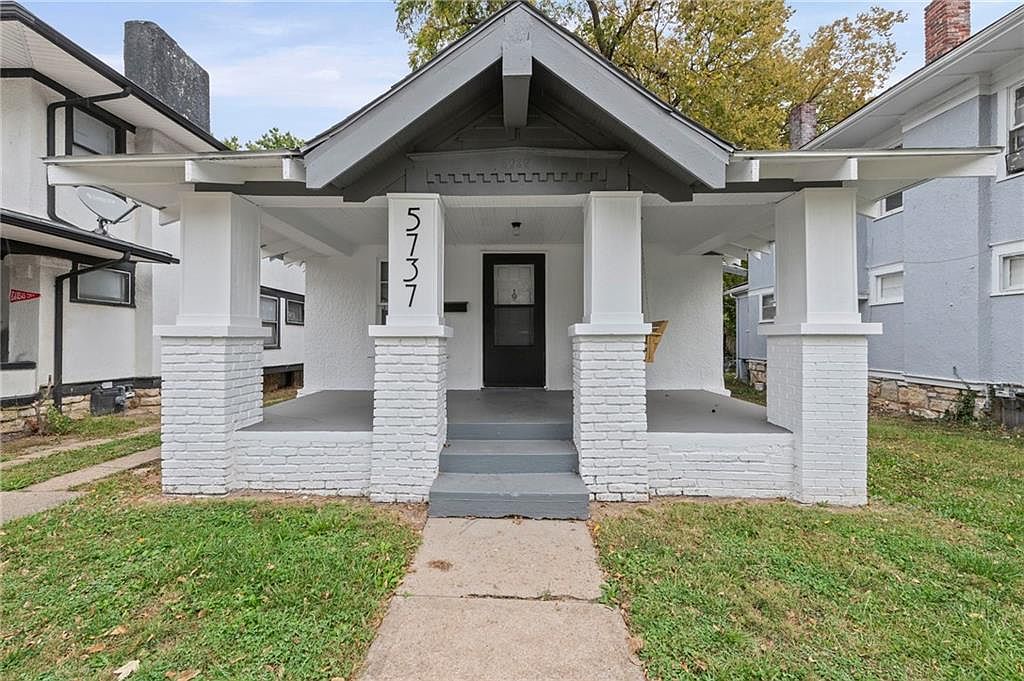 5400 Tracy Ave.