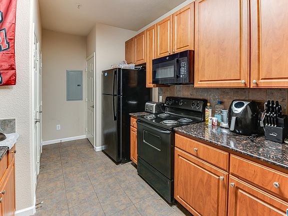 5th image of 600 13th St #643