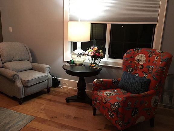 3rd image of 505 Hill St