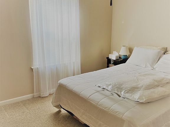 3rd image of 1705 Willow Creek Ct