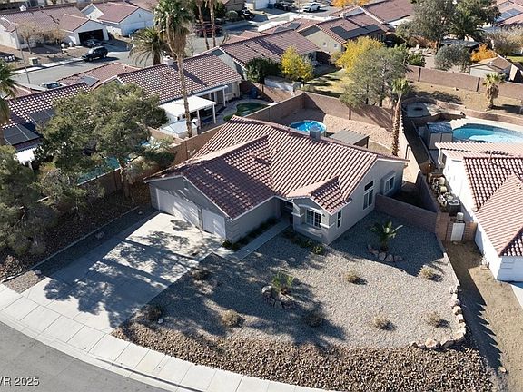 5th image of 687 Arrowhead Canyon Dr