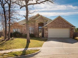 704 Royal Oak Ct, Burleson, TX 76028