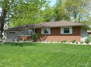 349 E Hazelwood St, Morton, IL 61550
