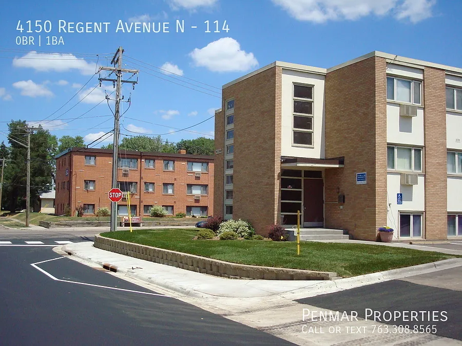 Robbinsdale Studio Available Clean and quite just off of HWY 100 — Photo 4
