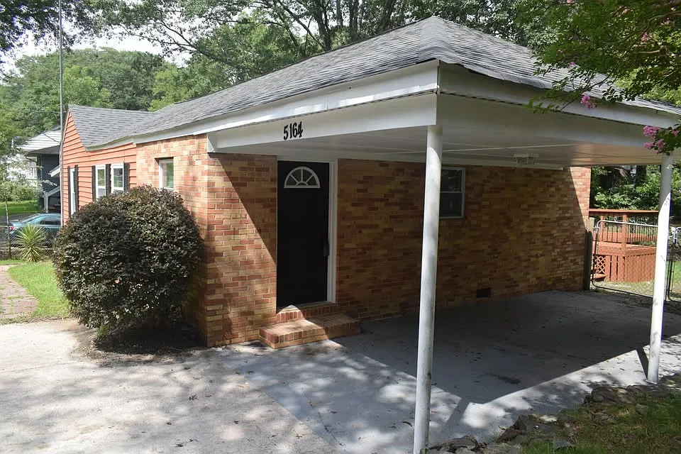 3 bed, 1153 sqft, $2,000 — Photo 4