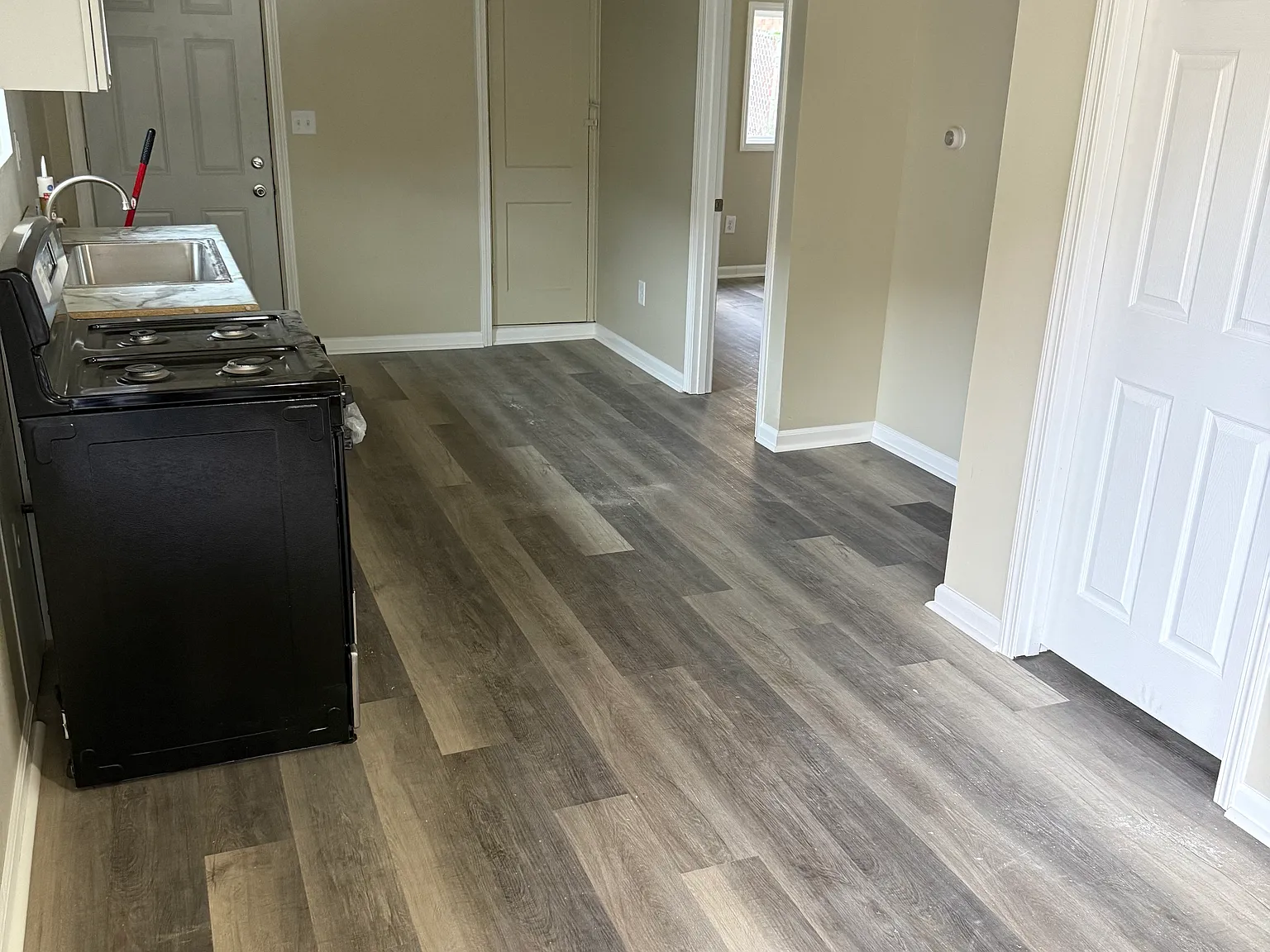 2 bed, 1000 sqft, $2,000 — Photo 2