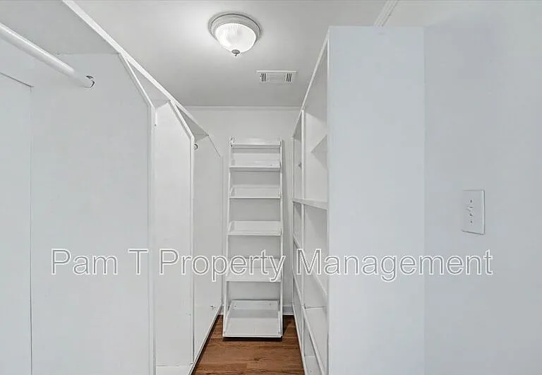 106 Holcomb St — Photo 23