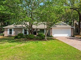 252 Dominica Cir W, Niceville, FL 32578