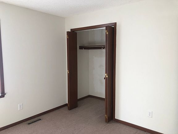 3rd image of 604 E Oakland Ave #6