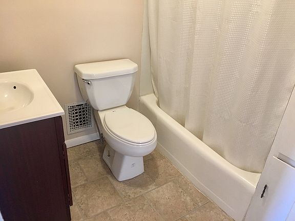 Upstairs bathroom 