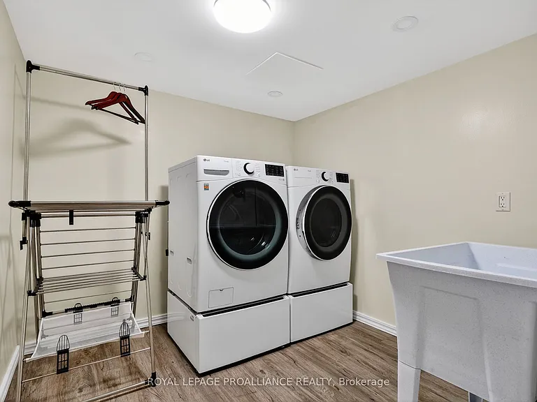 387 Mathew St — Photo 18
