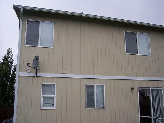 2nd image of 9037 S Sheridan Ave