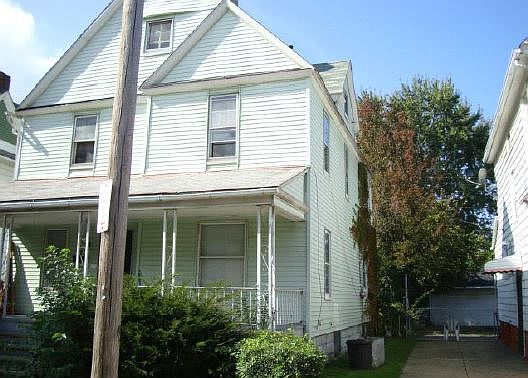 3rd image of 548 E 102nd St