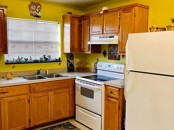 5th image of 737 Huisache St